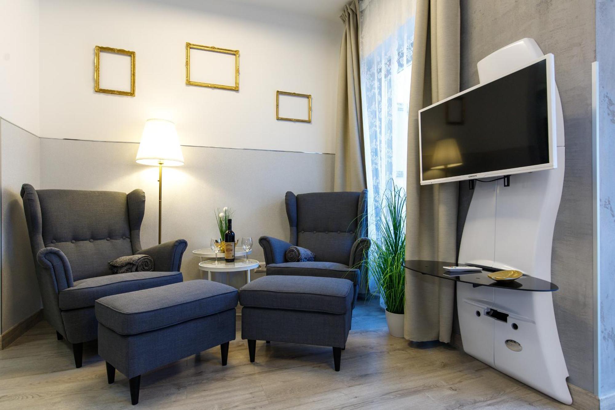 K40 Romantic Deluxe Studio In The City Center Budapest Bagian luar foto