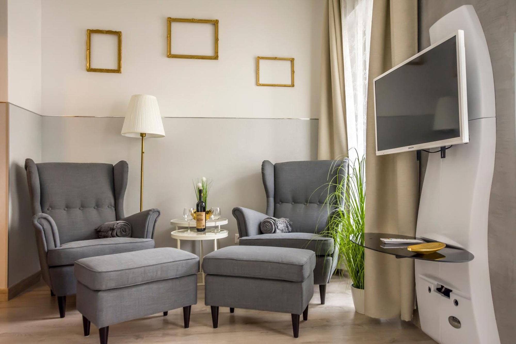 K40 Romantic Deluxe Studio In The City Center Budapest Bagian luar foto